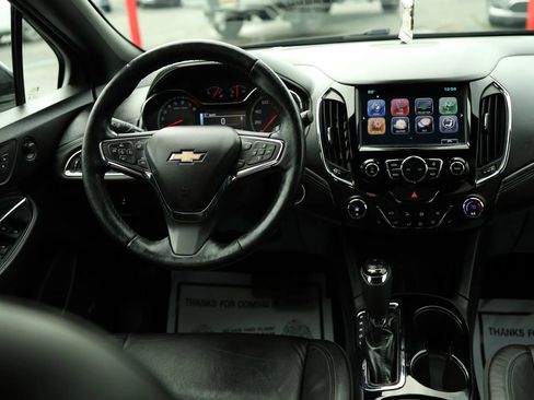 Used 2017 Chevrolet Cruze Premier FWD image 32