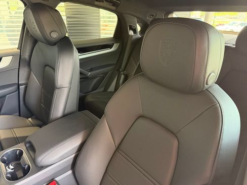 New 2026 Porsche Cayenne Coupe AWD/4WD image 5