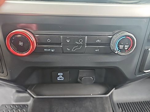Used 2022 Ford F150 XLT image 28