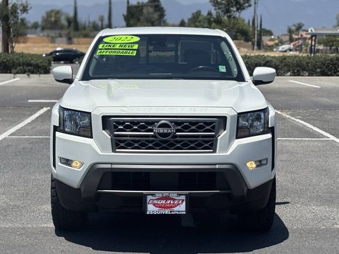 Used 2022 Nissan Frontier SV RWD image 3