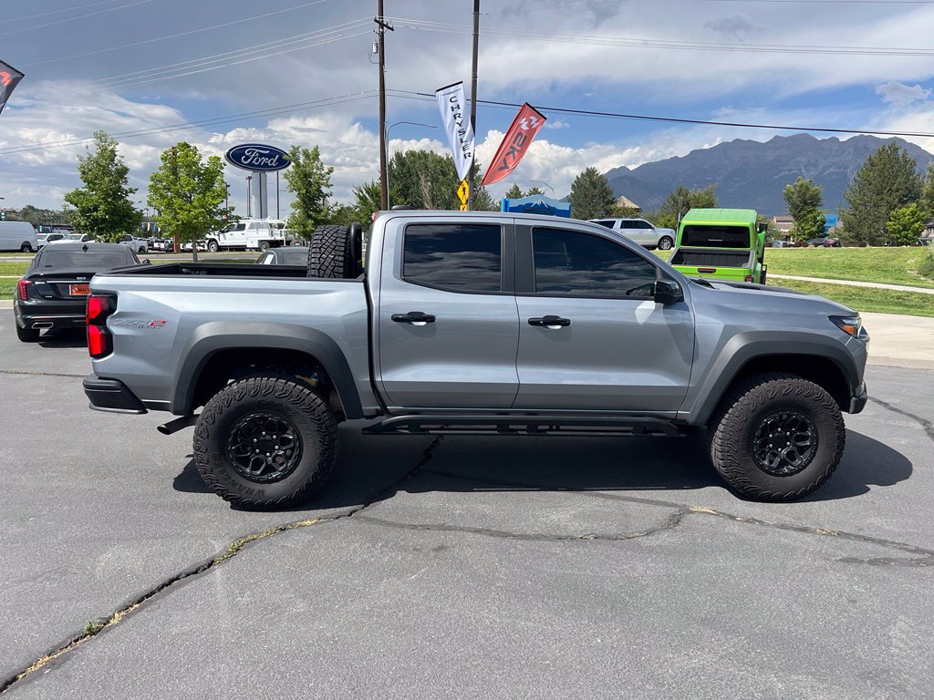 Used 2025 Chevrolet Colorado ZR2 w/ ZR2 Bison Edition AWD/4WD image 10