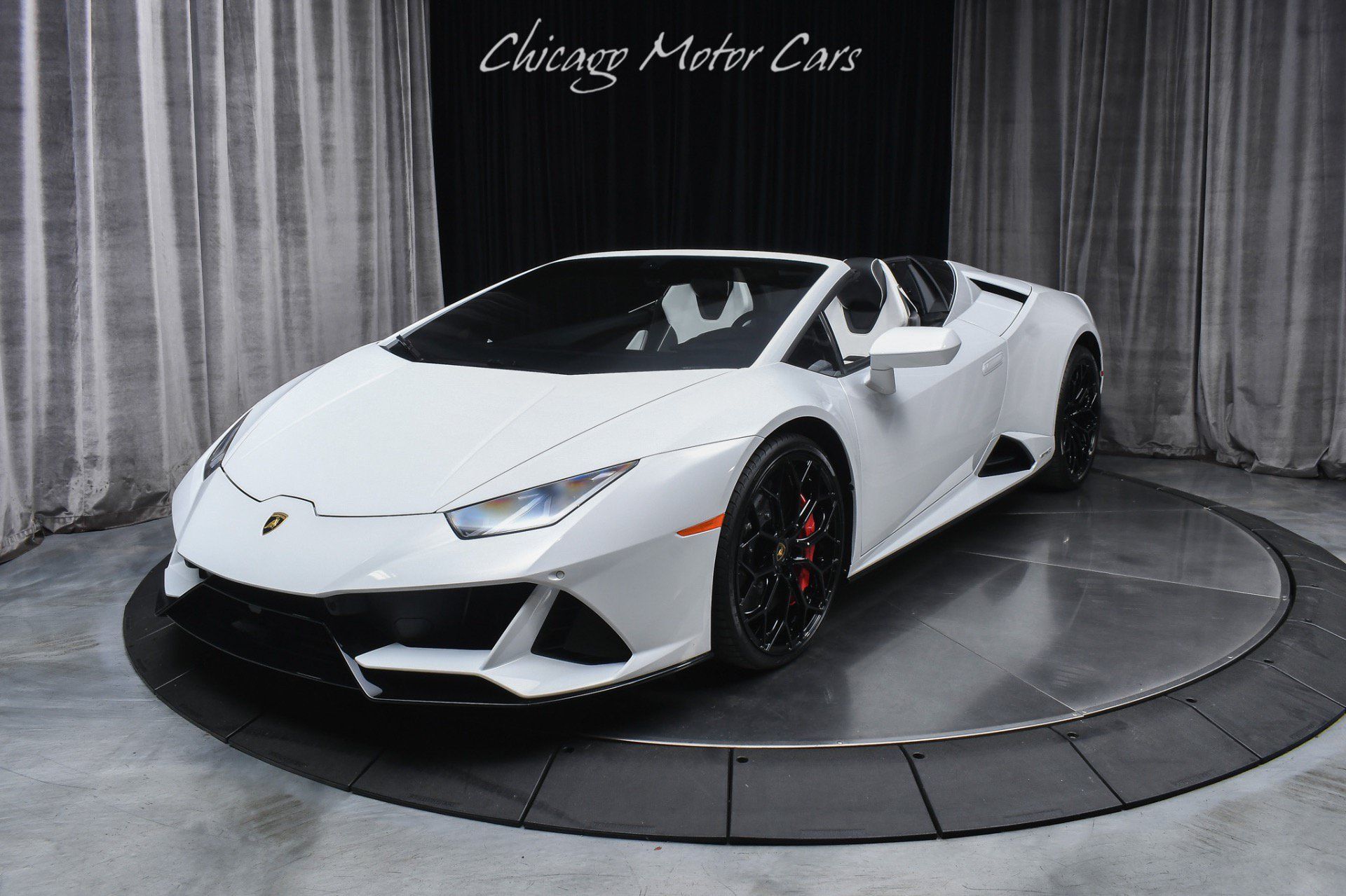 Used 2024 Lamborghini Huracan EVO AWD/4WD image 2