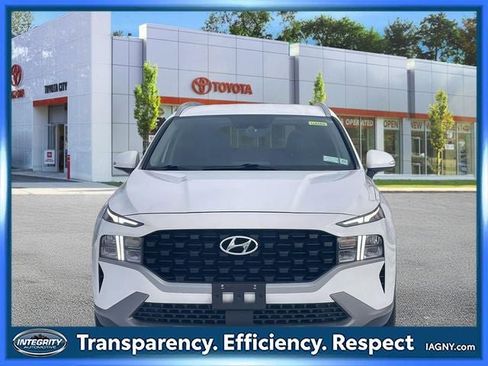 Used 2023 Hyundai Santa Fe SEL image 2