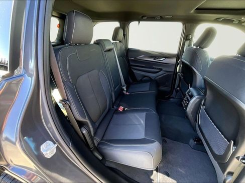 New 2026 Jeep Grand Cherokee Laredo X image 14