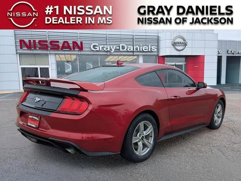 Used 2021 Ford Mustang Coupe image 4