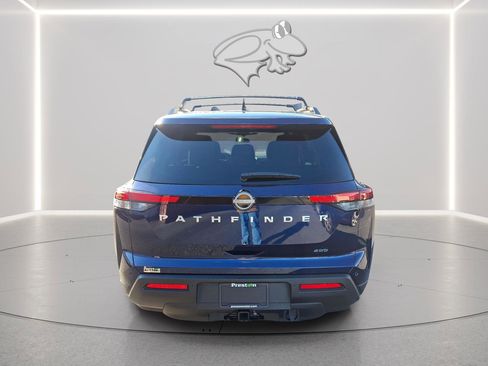Used 2025 Nissan Pathfinder SV w/ SV Premium Package image 4