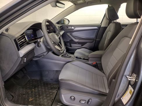 New 2026 Volkswagen Jetta SE image 19