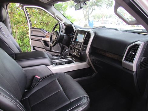 Used 2018 Ford F150 Lariat w/ Trailer Tow Package image 20