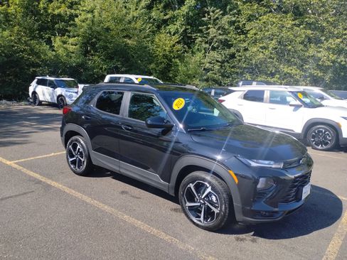 Used 2023 Chevrolet TrailBlazer RS image 1