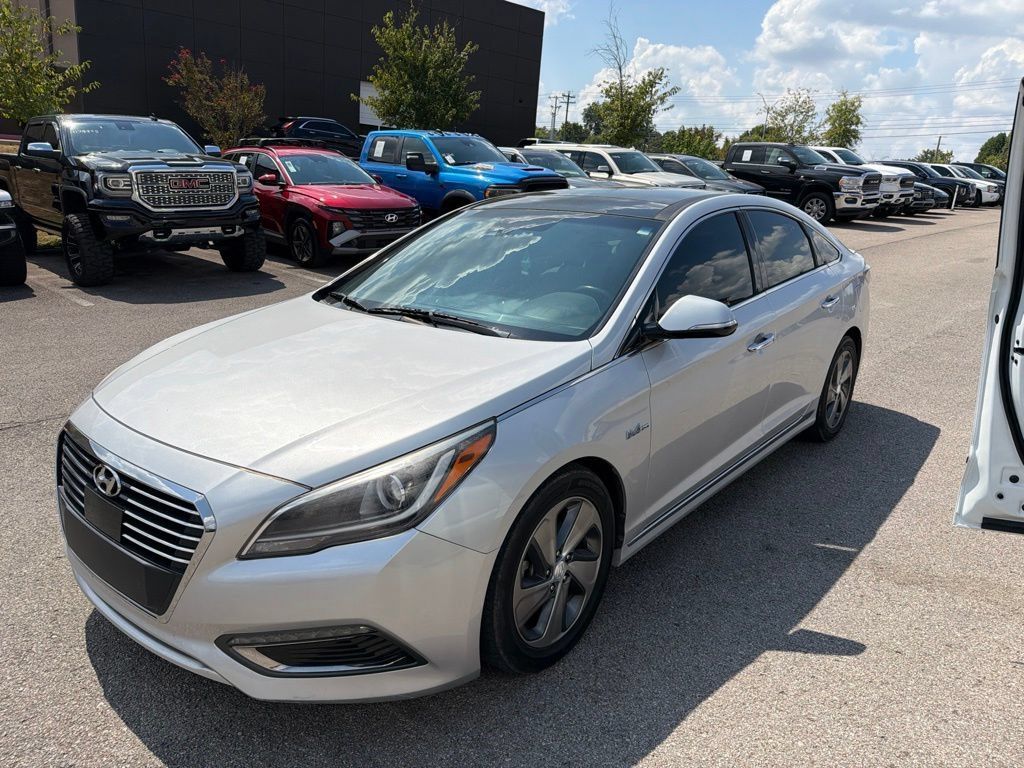 Used 2016 Hyundai Sonata Limited w/ Option Group 02 FWD image 1