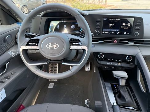 New 2026 Hyundai Elantra Sport image 17