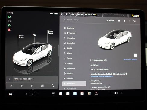 Used 2022 Tesla Model 3 image 24