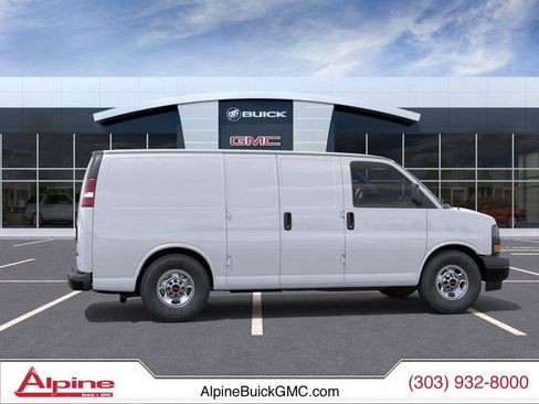 New 2026 GMC Savana 3500 RWD image 5