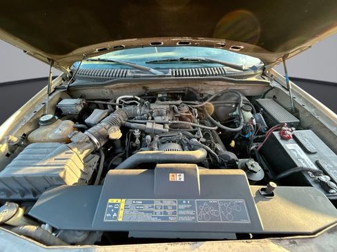 Used 2002 Ford Explorer XLT RWD image 26