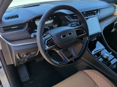 New 2025 Jeep Grand Cherokee L Summit image 14