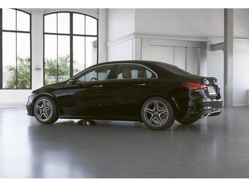 Used 2020 Mercedes-Benz A 220 4MATIC image 32