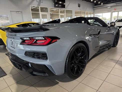 Used 2024 Chevrolet Corvette Z06 w/ Stealth Interior Trim Package image 6