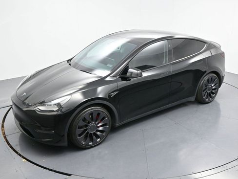 Used 2024 Tesla Model Y Performance image 31