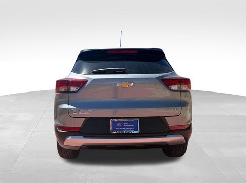 Used 2025 Chevrolet TrailBlazer LT AWD/4WD image 7