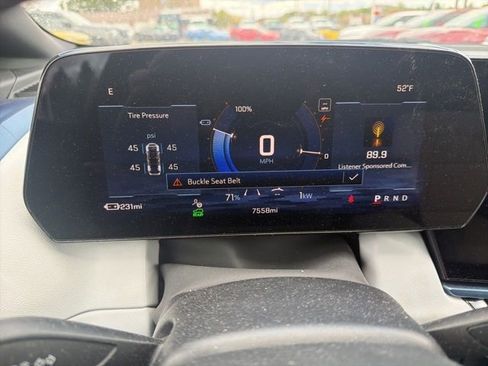 Used 2024 Chevrolet Equinox EV LT FWD image 2