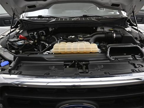 Used 2021 Ford F150 XLT w/ Trailer Tow Package image 10