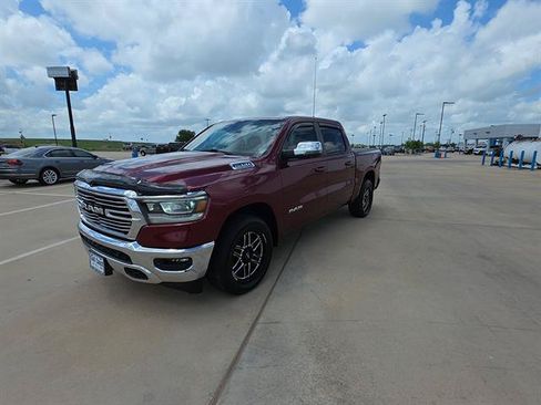 Used 2023 RAM 1500 Laramie AWD/4WD image 3