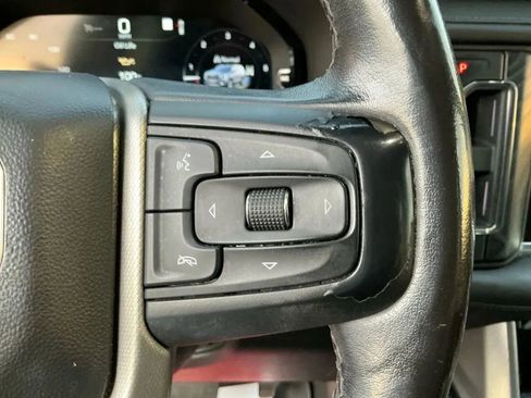 Used 2022 GMC Yukon XL Denali image 30