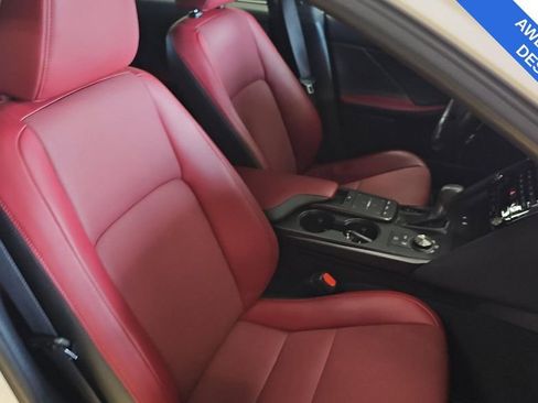 Used 2025 Lexus IS 300 F Sport image 5