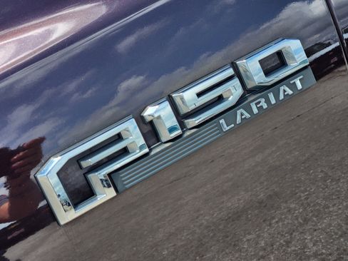Used 2018 Ford F150 Lariat w/ Equipment Group 502A Luxury AWD/4WD image 12