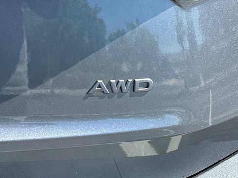 Used 2025 Nissan Rogue S AWD/4WD image 13