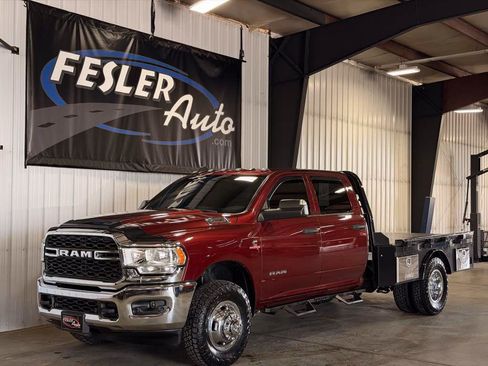 Used 2019 RAM 3500 Tradesman w/ Chrome Appearance Group AWD/4WD image 6