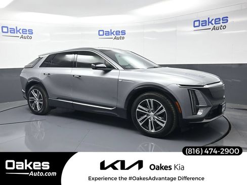 Used 2024 Cadillac Lyriq Luxury w/ LPO, Floor Liner Package AWD/4WD image 1
