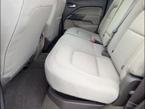 Used 2018 GMC Canyon SLE AWD/4WD image 12