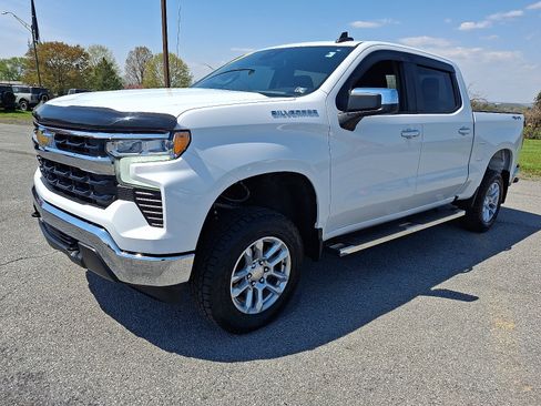 Used 2022 Chevrolet Silverado 1500 LT image 3