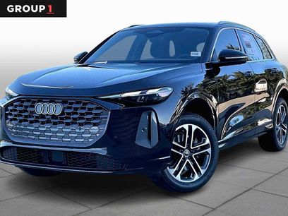 Used 2025 Audi Q5 Premium w/ Convenience Package