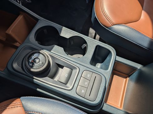Used 2023 Ford Maverick Lariat w/ Lariat Luxury Package FWD image 18