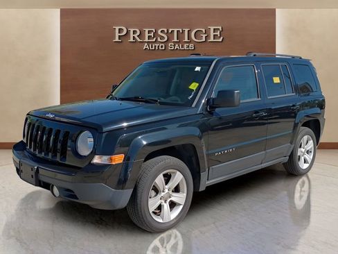 Used 2014 Jeep Patriot Latitude image 2