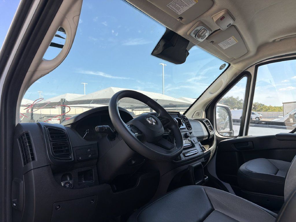 Used 2024 RAM ProMaster 2500 w/ Convenience Group FWD image 6