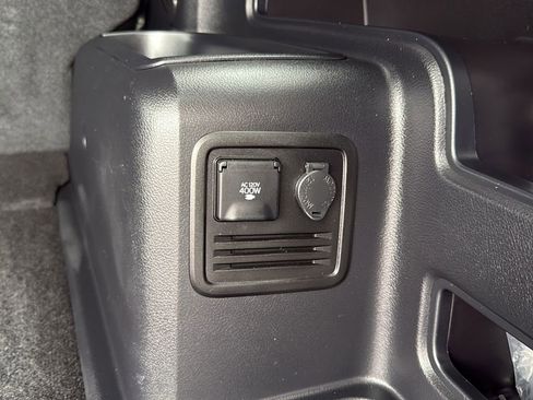 Used 2024 Toyota 4Runner TRD Off-Road AWD/4WD image 36