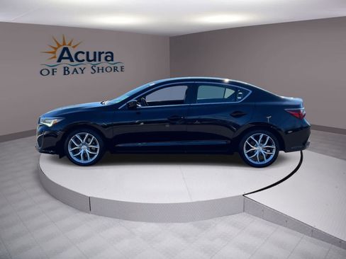 Used 2020 Acura ILX image 2