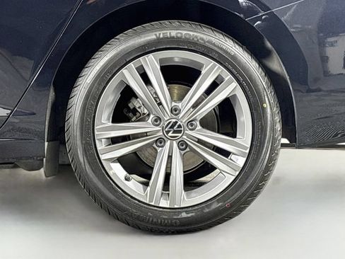 Certified 2022 Volkswagen Jetta SE w/ Panoramic Sunroof Package FWD image 34