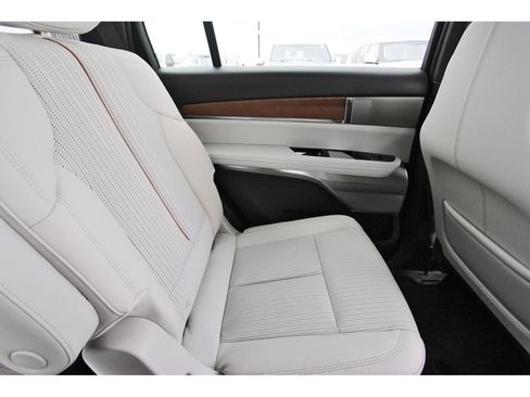 New 2027 Cadillac Vistiq Sport AWD/4WD image 11