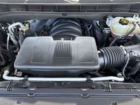 Used 2021 Chevrolet Tahoe LT w/ LT Signature Package image 11