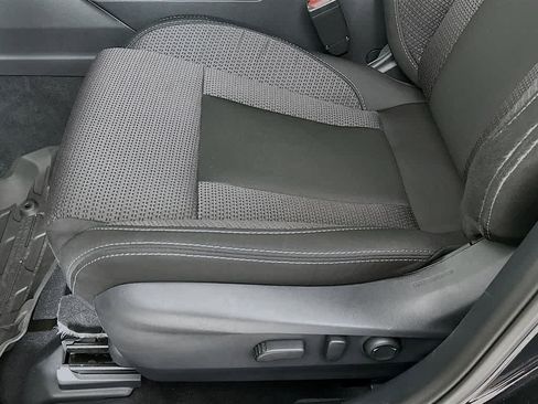 Used 2025 Subaru Outback Premium AWD/4WD image 29