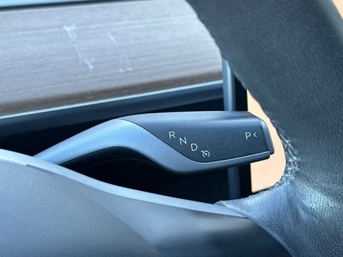 Used 2022 Tesla Model Y Performance image 24