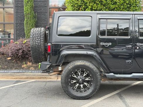 Used 2013 Jeep Wrangler Unlimited Sahara w/ Connectivity Group AWD/4WD image 23
