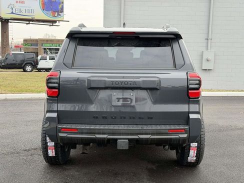 Used 2025 Toyota 4Runner SR5 image 21