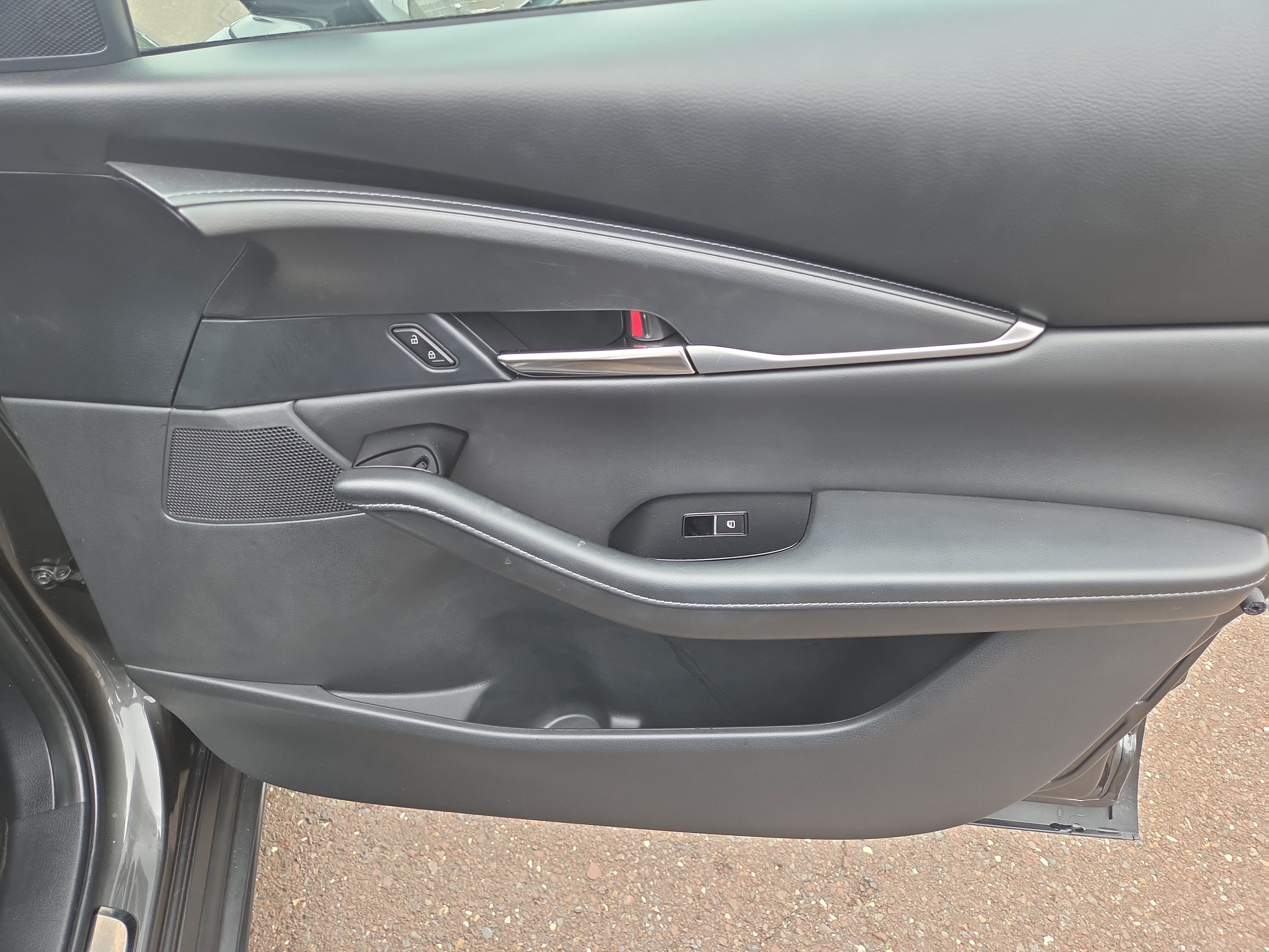 Used 2025 MAZDA CX-30 AWD 2.5 S w/ Select Sport Pkg image 17