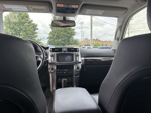 Used 2019 Toyota 4Runner Limited AWD/4WD image 26