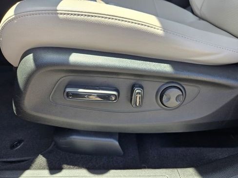 Used 2024 Honda CR-V EX-L image 17